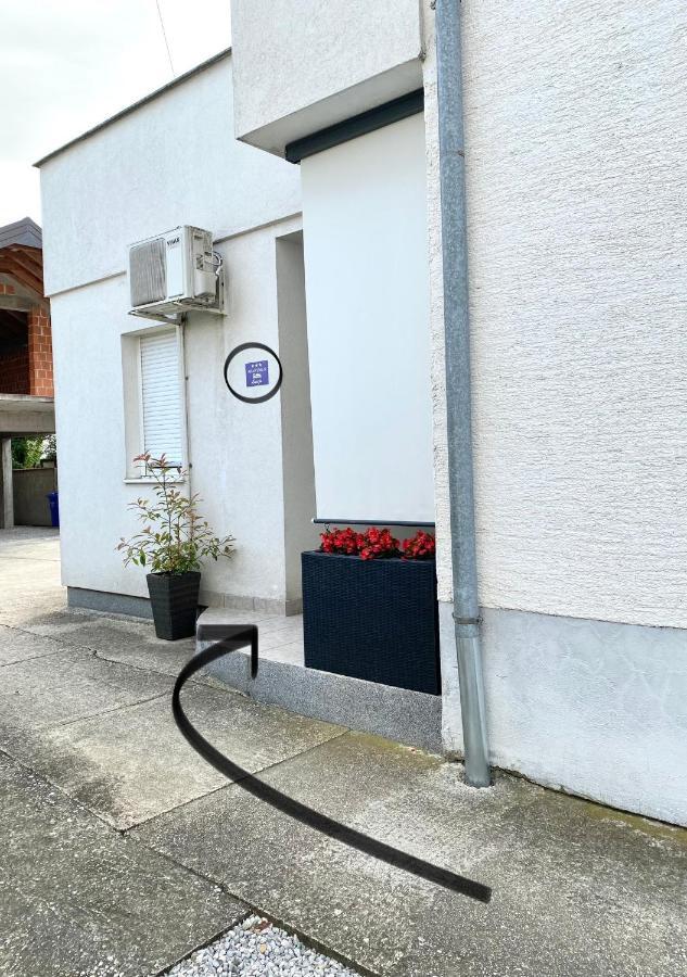 Apartman Lucija Gradici Bagian luar foto